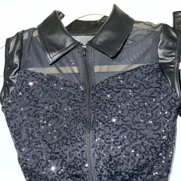 Weissman Two Piece Sequined and Black Metallic Dance Costume Rhinestone Belt LC - Picture 7 of 16